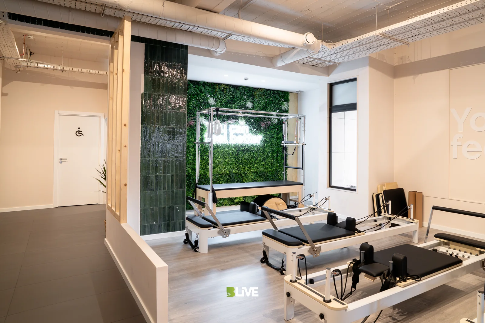 Interior do estúdio Blive Pilates Telheiras